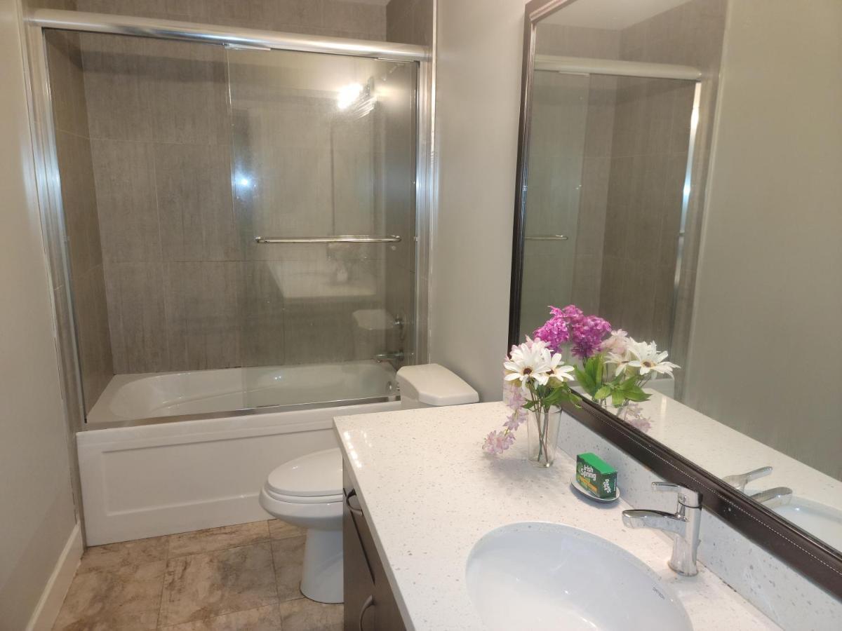 Oscar Inn & 2Bd Family Suite Or Private Room Abbotsford Ngoại thất bức ảnh